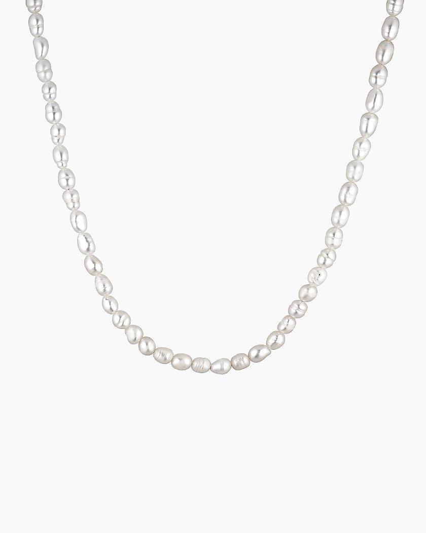 Aki Pearl Necklace: Dainty and Timeless Jewelry